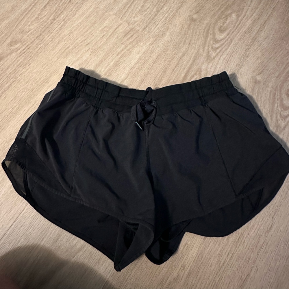 Lululemon hotty hot black 8